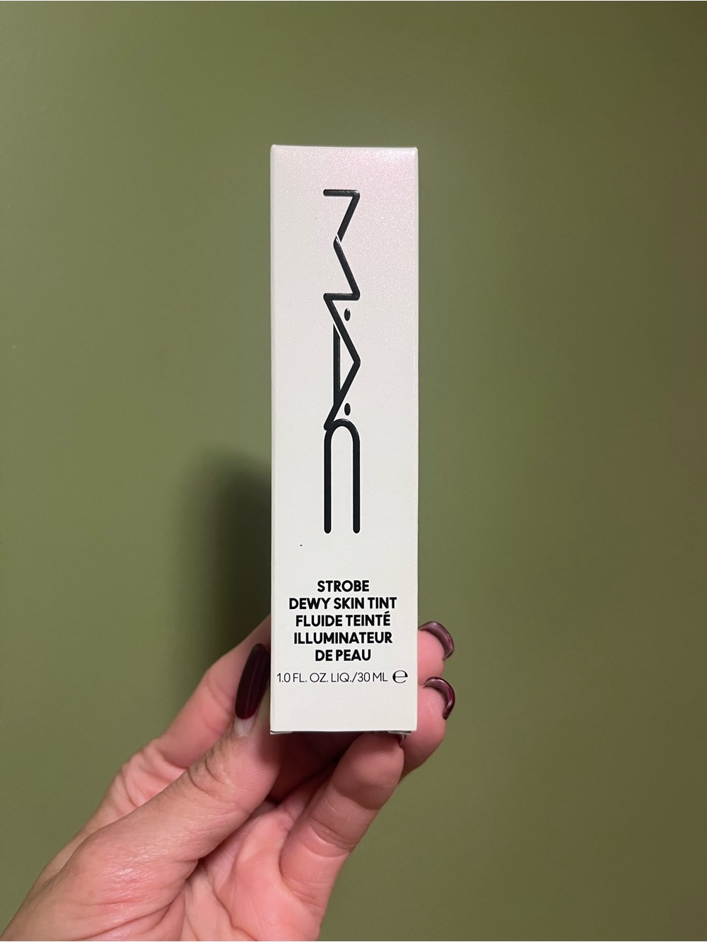 MAC Cosmetics Strobe Dewy Skin Tint - Deep 2